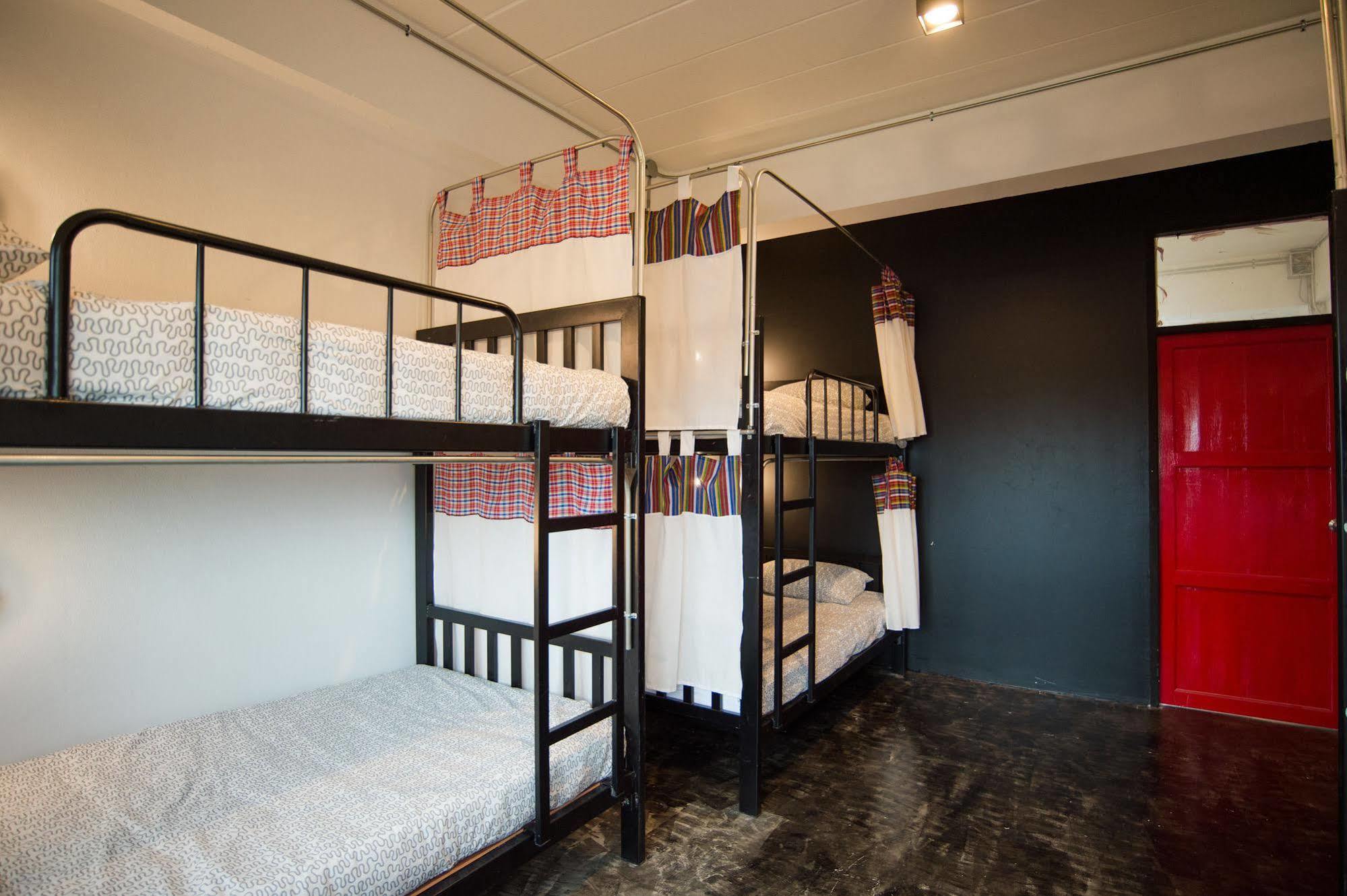 Allsum Hostel Ayutthaya Eksteriør billede