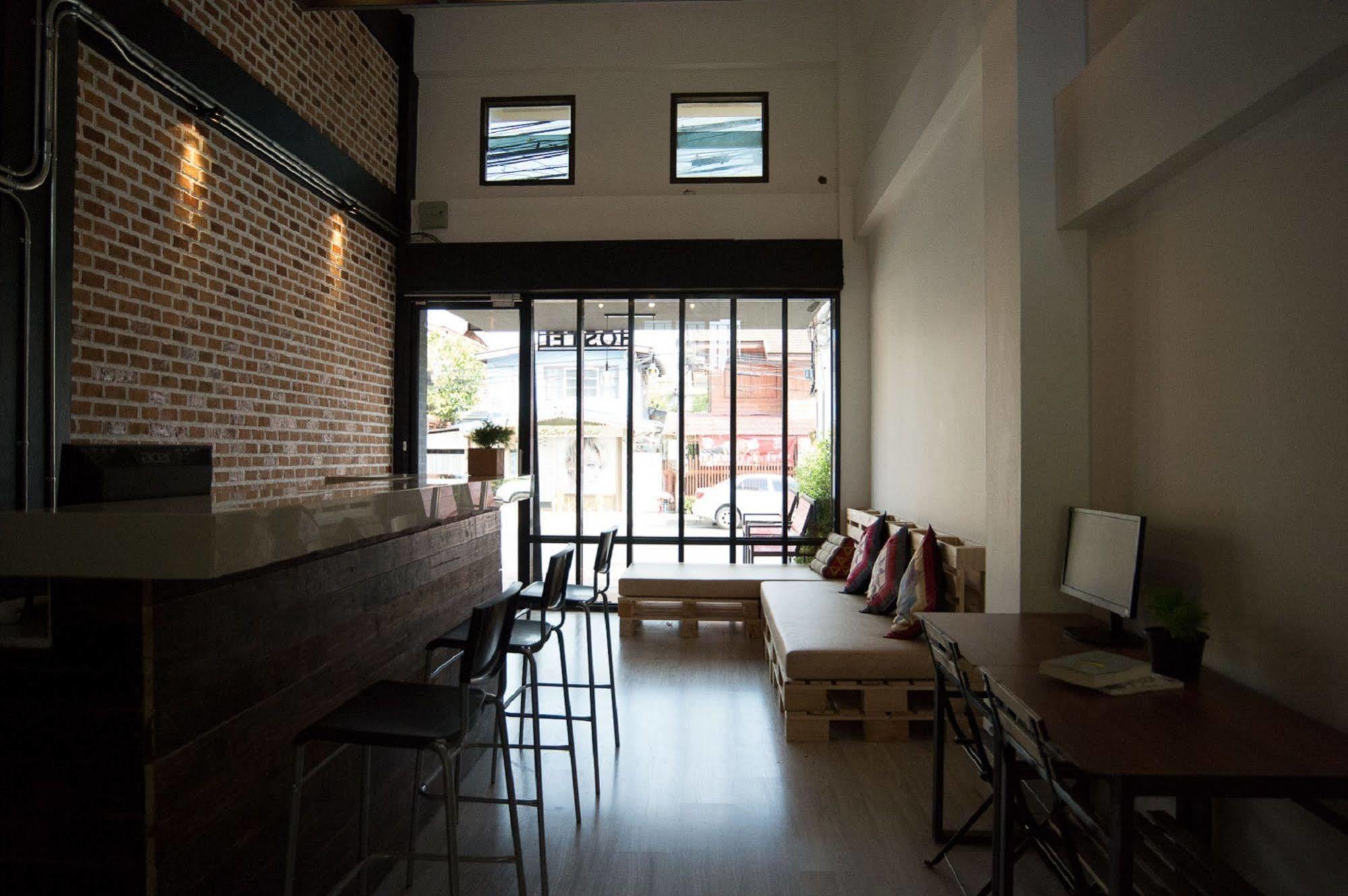 Allsum Hostel Ayutthaya Eksteriør billede