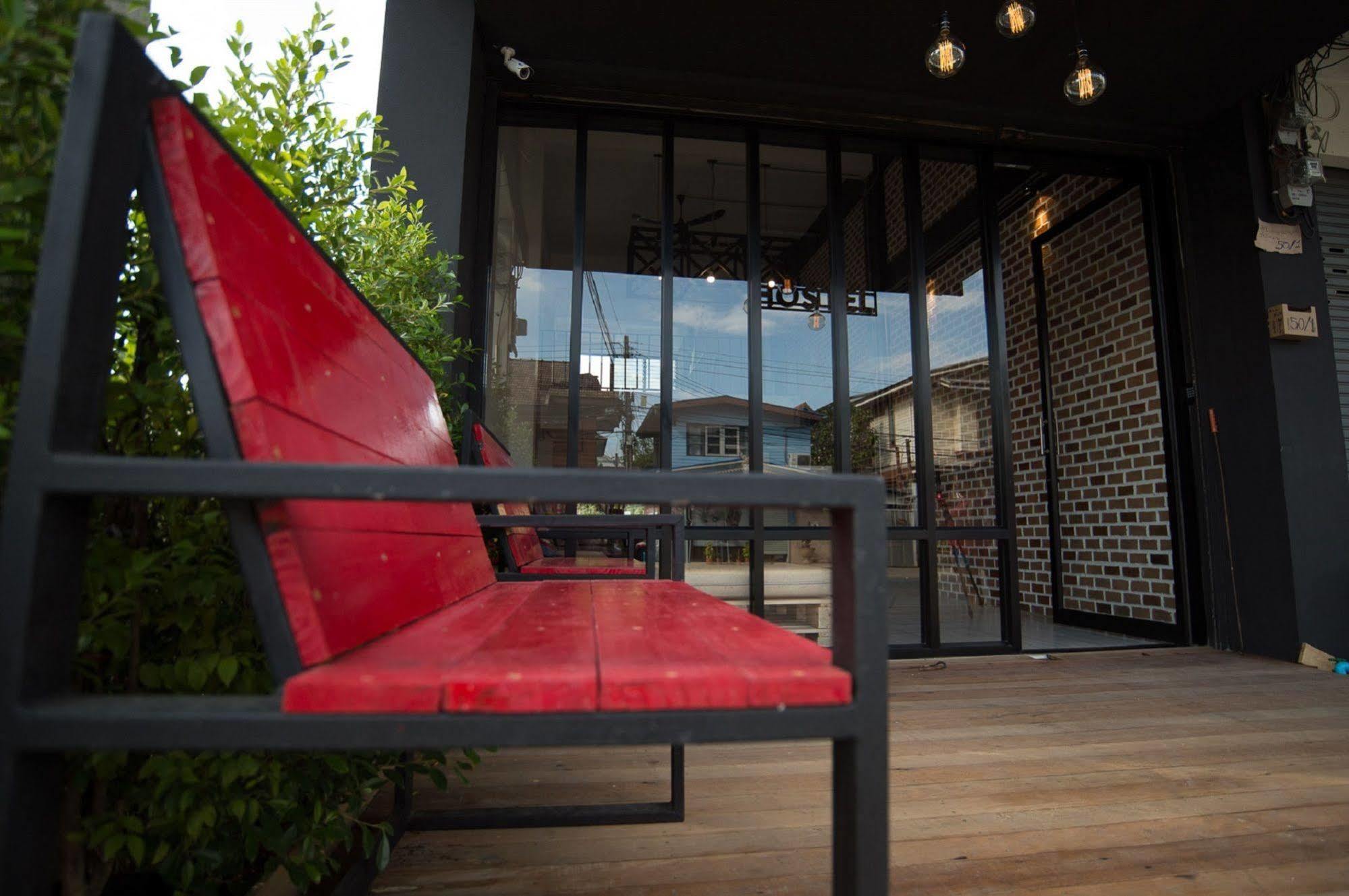 Allsum Hostel Ayutthaya Eksteriør billede